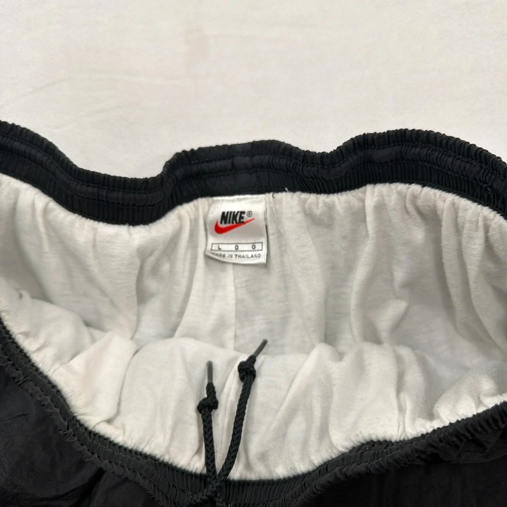 Nike Track Pants Vintage Windbreaker Nylon Lined Zipper Cuff Black Mens Large